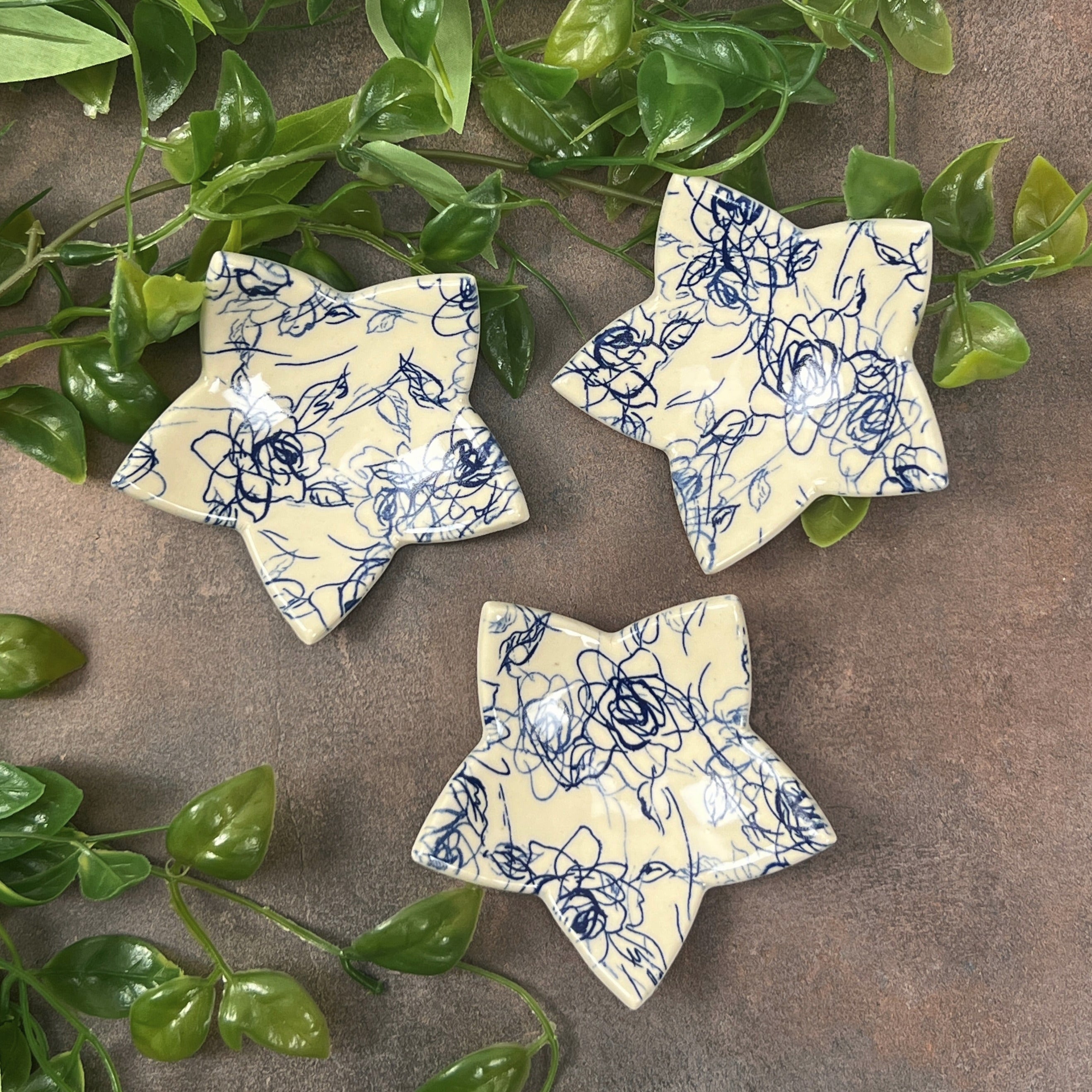 Star Shaped Trivet with Blue Rose Motif