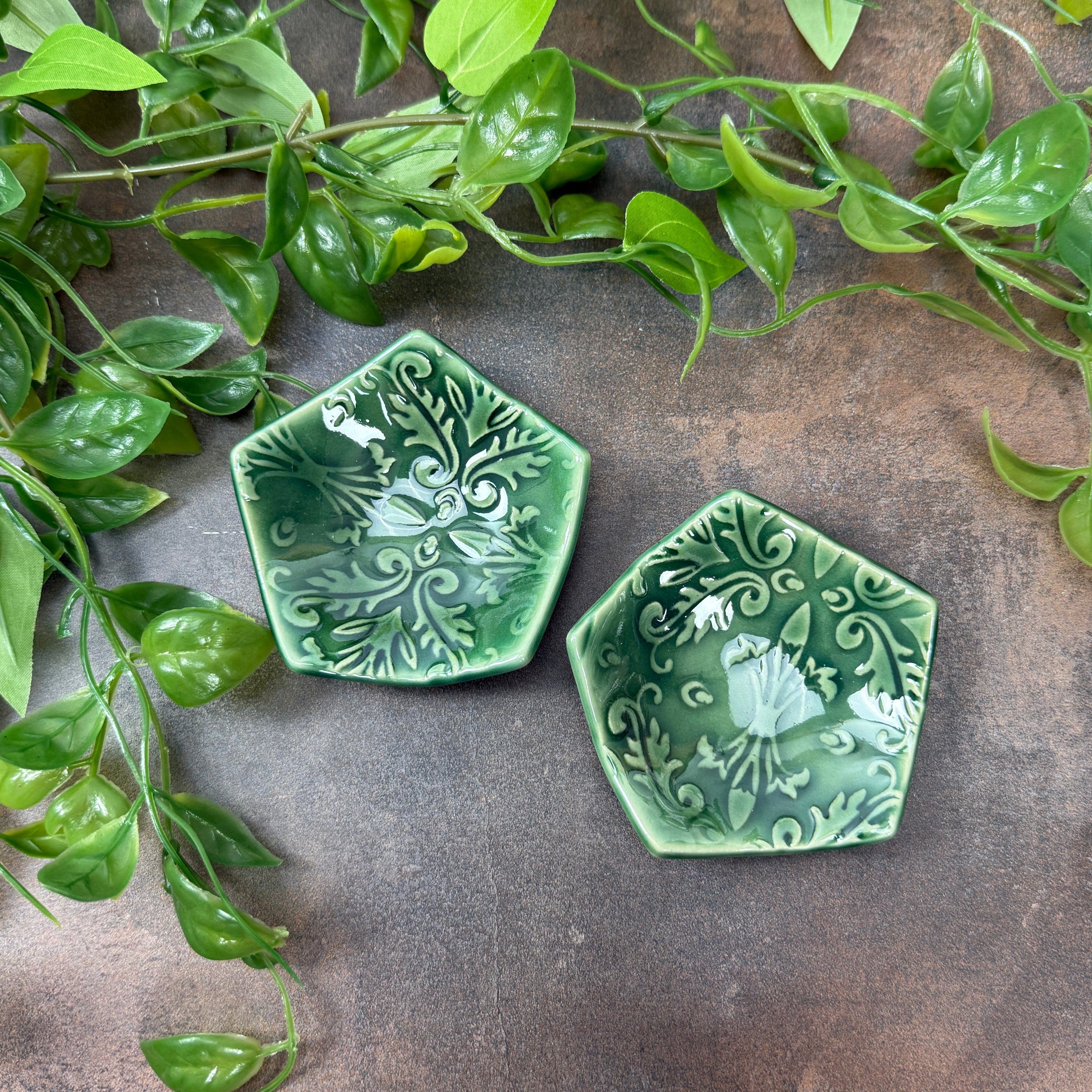 Green Garden Gate Pentagon Trivet