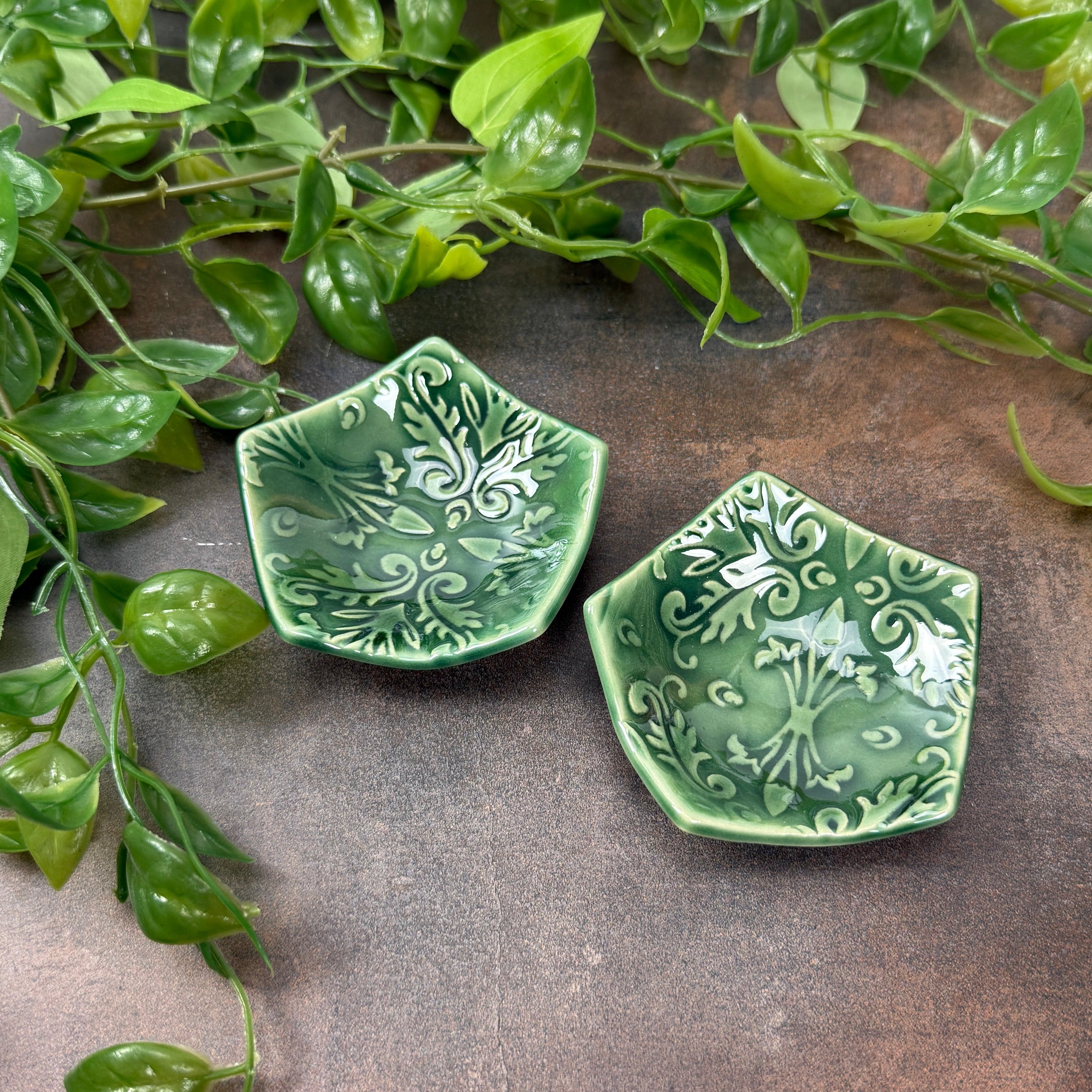 Green Garden Gate Pentagon Trivet