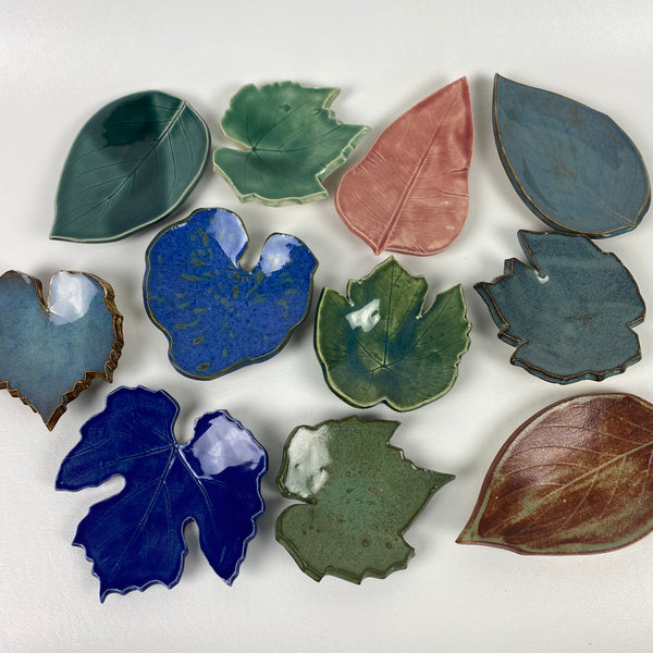 *Random Leaf Plate