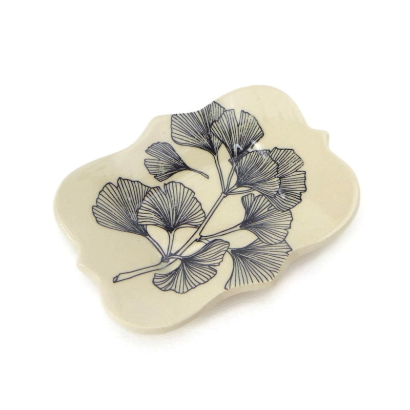 Large Scalloped Trivet with Ginkgo Patterning