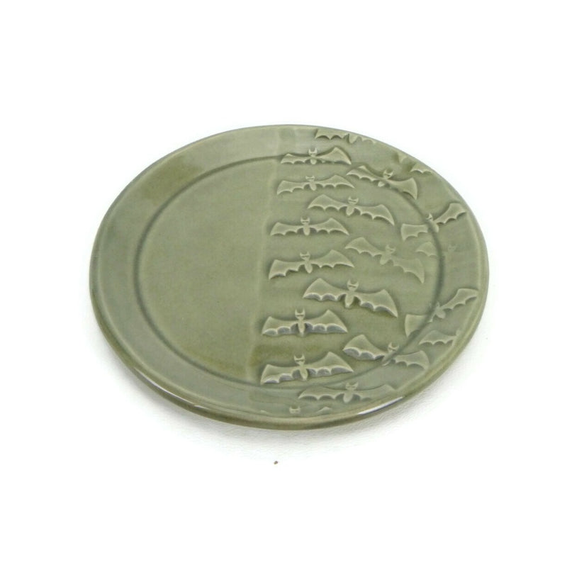 5.5 Inch Round Grey Bat Plate